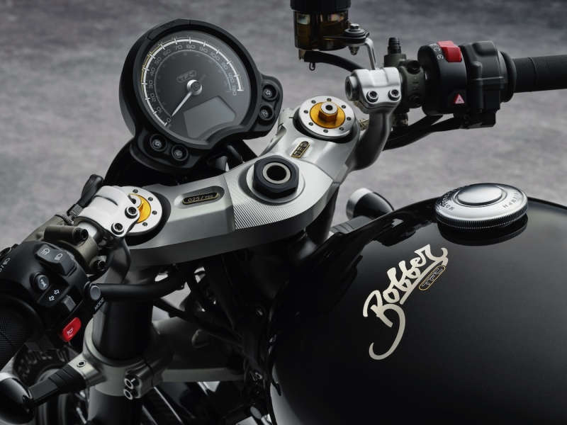 Triumph-Bonneville-Bobber-TFC-2025-6