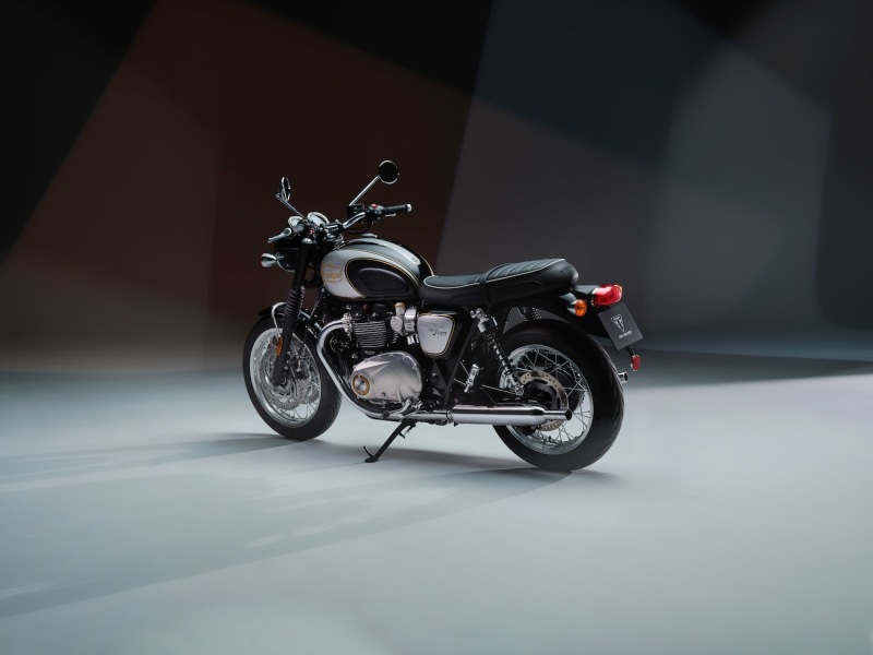 Triumph-Bonneville-T120-2025-5-Icon-Edition