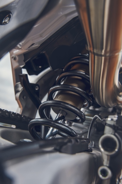 Triumph-TF-450-X-2026-detale-1