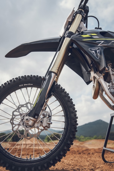 Triumph-TF-450-X-2026-detale-10