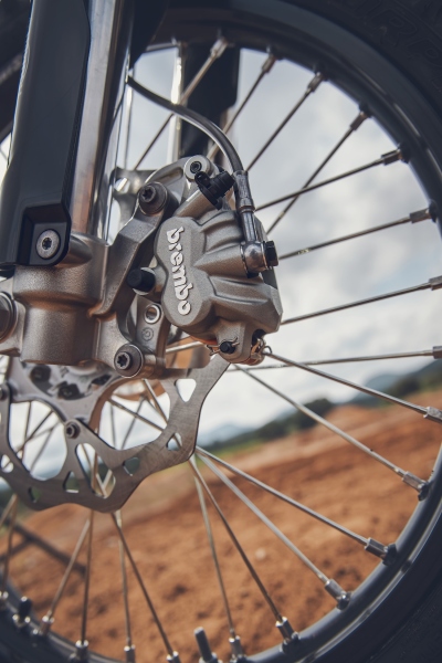 Triumph-TF-450-X-2026-detale-11