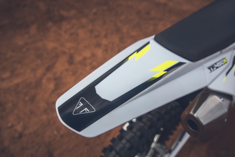 Triumph-TF-450-X-2026-detale-4