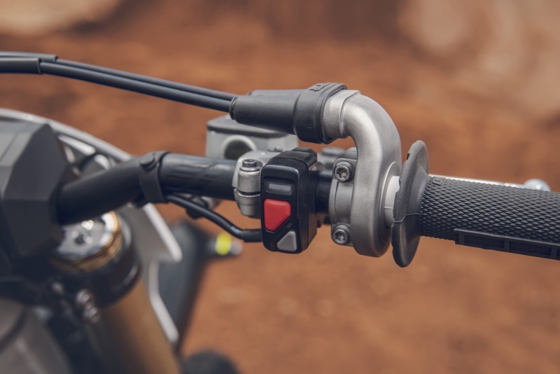 Triumph-TF-450-X-2026-detale-5