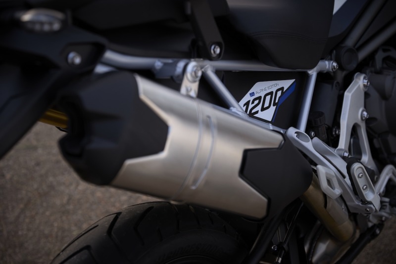 Triumph_Tiger_1200_Alpine_Edition_MY26_CW4I8440_GE