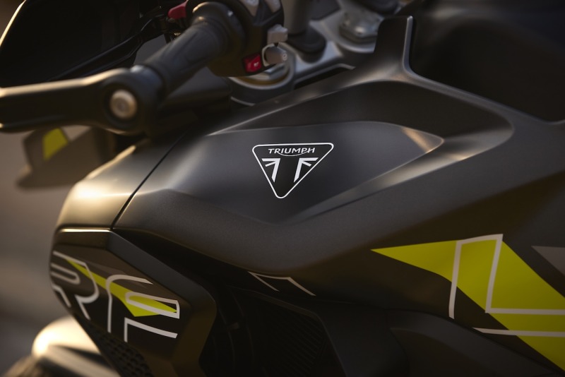 Triumph_Tiger_1200_Desert_Edition_MY26_CW4I0885_GE