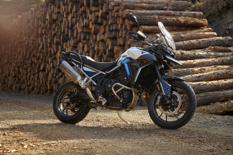 Triumph_Tiger_900_Alpine_Edition_MY26_CW4I8810_GE