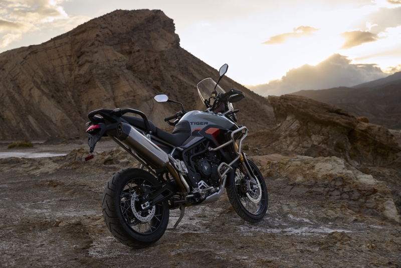 Triumph_Tiger_900_Desert_Edition_MY26_CW4I0702_GE