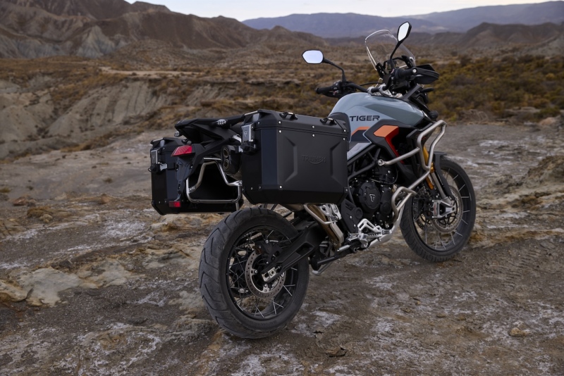 Triumph_Tiger_900_Desert_Edition_MY26_CW4I1693_GE