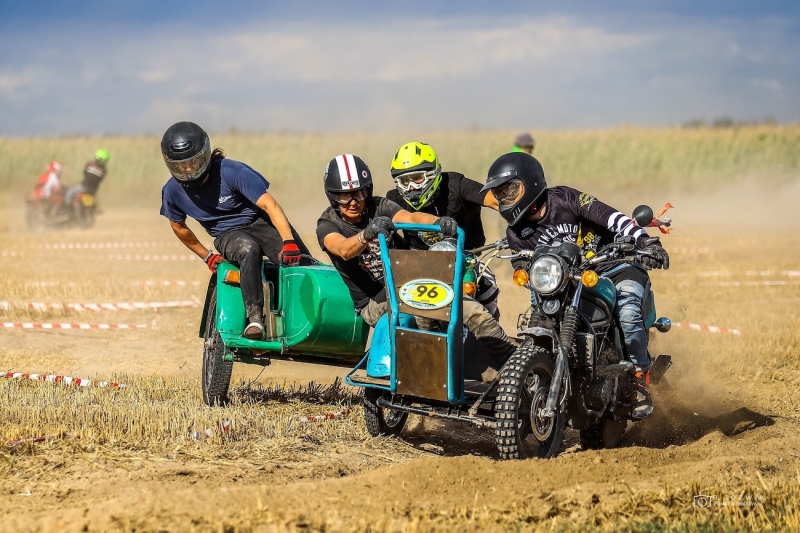 Cross-Country-Motocykli-Zabytkowych-i-Klasycznych-2025-1