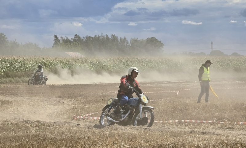 Cross-Country-Motocykli-Zabytkowych-i-Klasycznych-2025-29