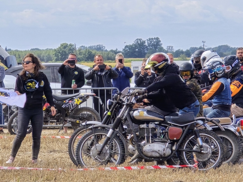Cross-Country-Motocykli-Zabytkowych-i-Klasycznych-2025-34