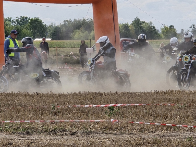 Cross-Country-Motocykli-Zabytkowych-i-Klasycznych-2025-36