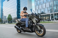 Yamaha-XMAX-300-2021-15
