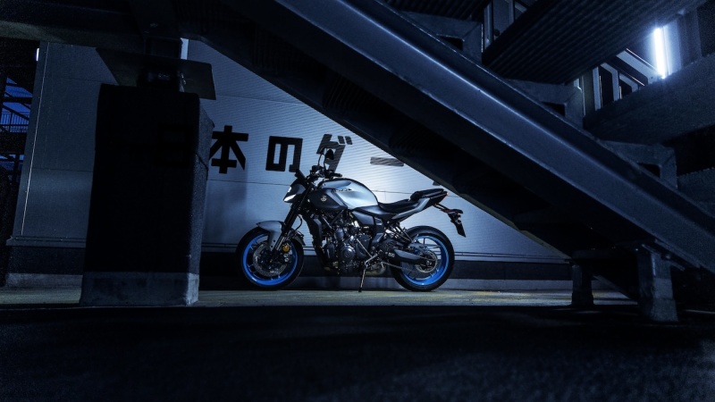 Yamaha-MT-07-2025-studio-13