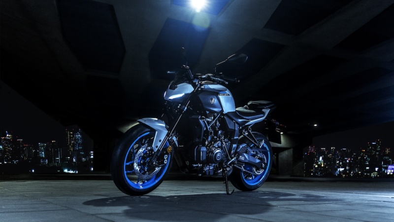 Yamaha-MT-07-2025-studio-16