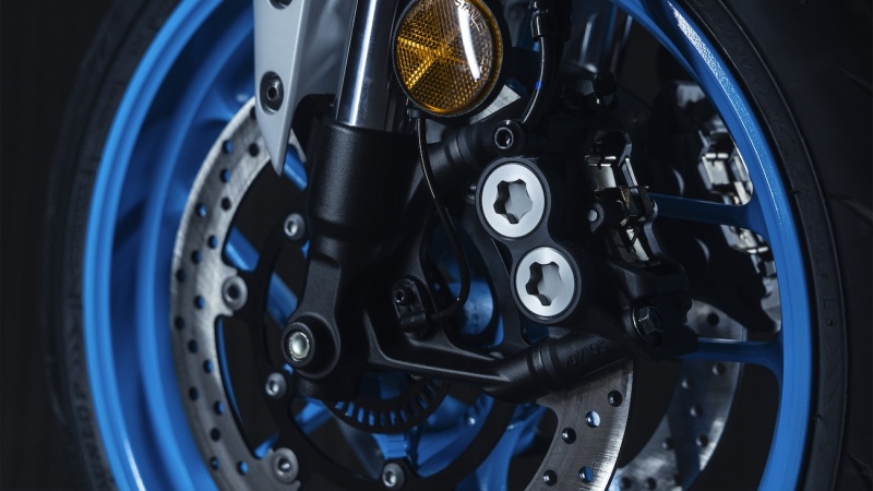 Yamaha-MT-07-2025-studio-6