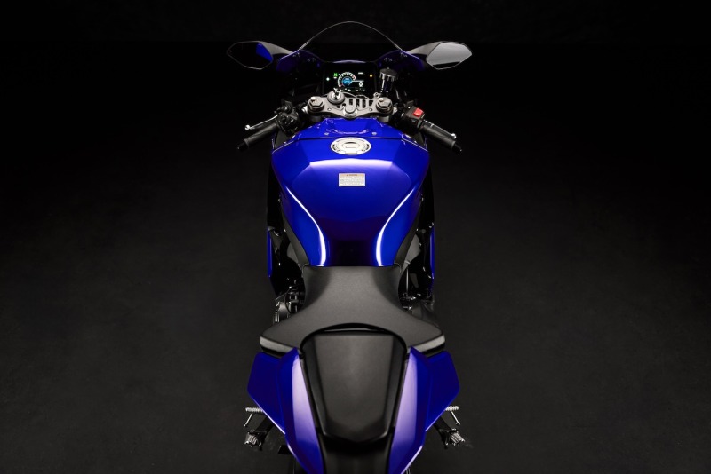 Yamaha-R9-2025-1