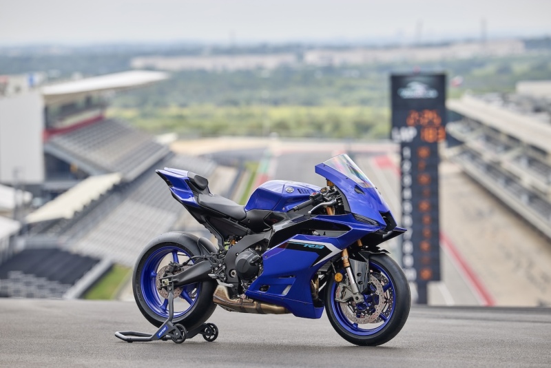 Yamaha-R9-2025-10