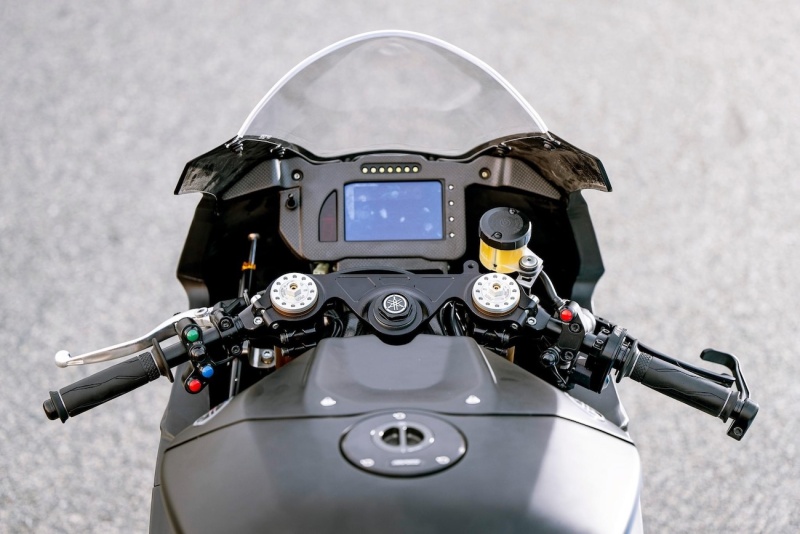 Yamaha-R9-2025-GYTR-3