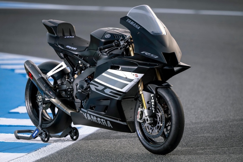 Yamaha-R9-2025-GYTR-5