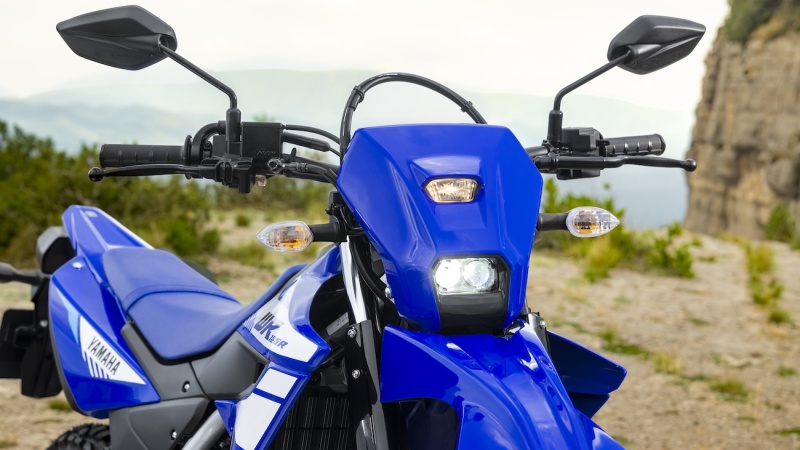 Yamaha-WR125R-2026-statyka-10