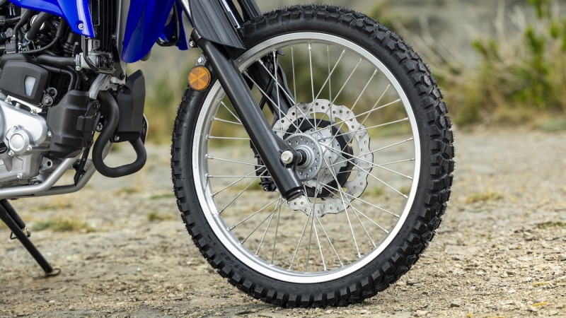 Yamaha-WR125R-2026-statyka-12