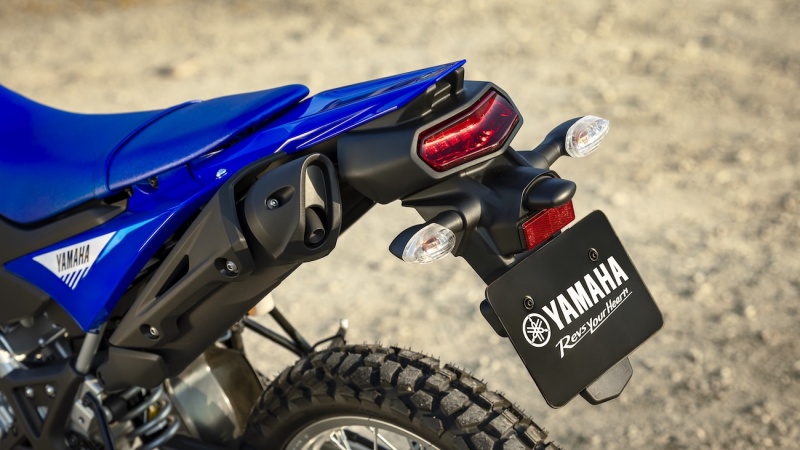 Yamaha-WR125R-2026-statyka-16