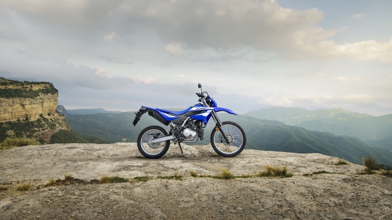 Yamaha-WR125R-2026-statyka-18