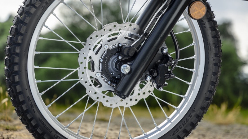 Yamaha-WR125R-2026-statyka-4