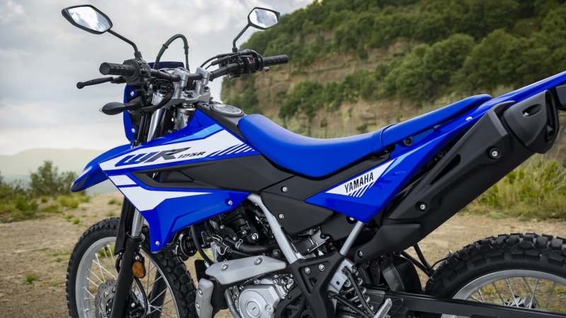 Yamaha-WR125R-2026-statyka-6