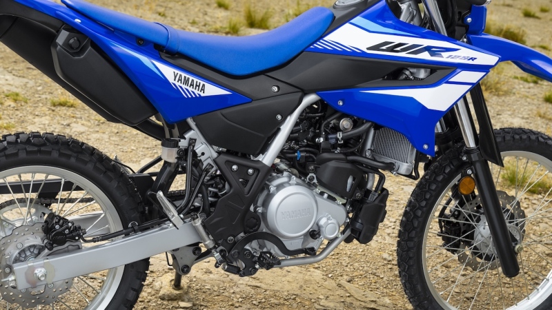 Yamaha-WR125R-2026-statyka-8