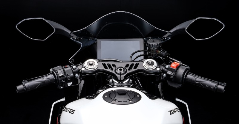 zontes-703-rr-studio-akcja-6