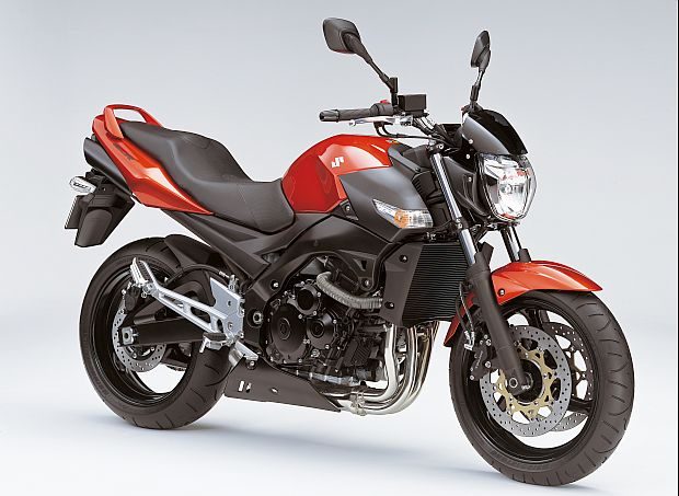 Suzuki Gsr 600 | Opinie Świata Motocykli | Świat Motocykli