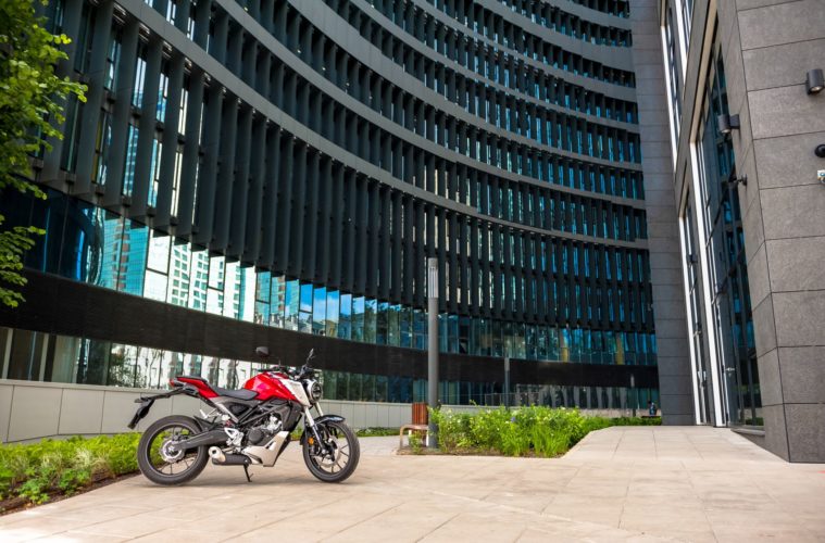 Honda CB 125R. Dobry początek