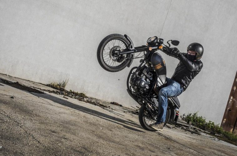 Barton Cafe Racer 125.