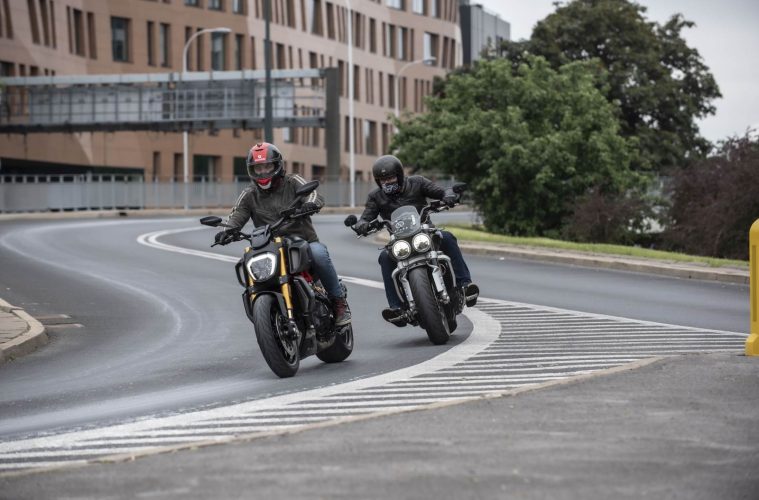 Konfrontacja| Ducati Diavel 1260 S vs Triumph Rocket III GT