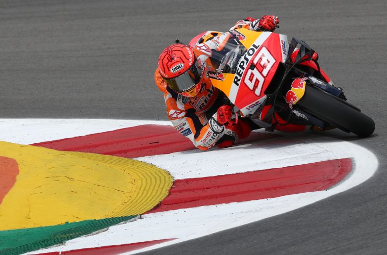 Marc Marquez w pełnym złożeniu na Portimao