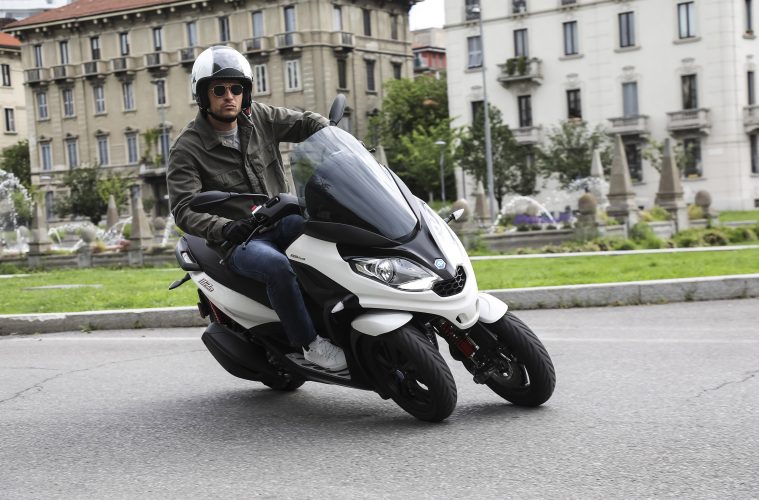 Piaggio MP3 300