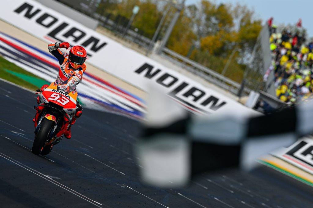 Marc Marquez wygrywa wyścig MotoGP o GP Emilii Romanii 2021 w Misano