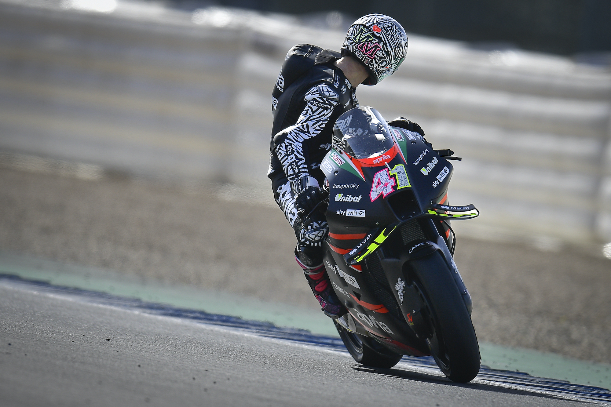 Aleix Espargaro podczas testów MotoGP w Jerez w listopadzie 2021