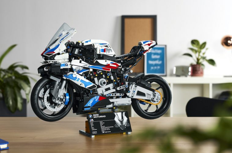 BMW M 1000 RR LEGO Technic