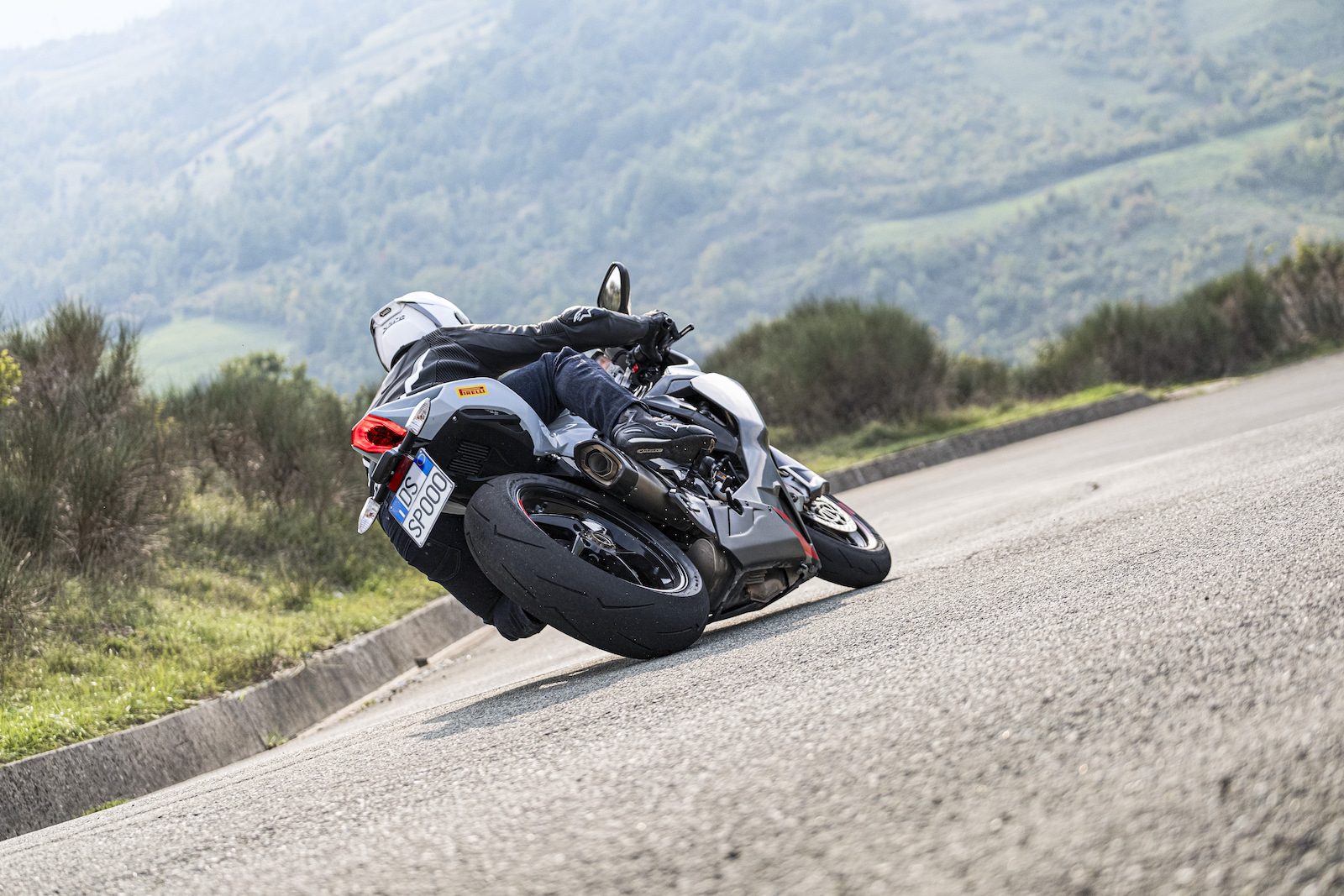 Nowe Modele Opon Ju W Olek Motocykle wiat Motocykli